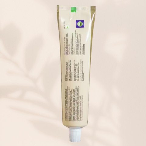 150 g pflanzliche Zahnpasta (frei von Parabenen, Fluorid, SLS und SLES) 150 g pflanzliche Zahnpasta (frei von Parabenen, Fluorid, SLS und SLES)