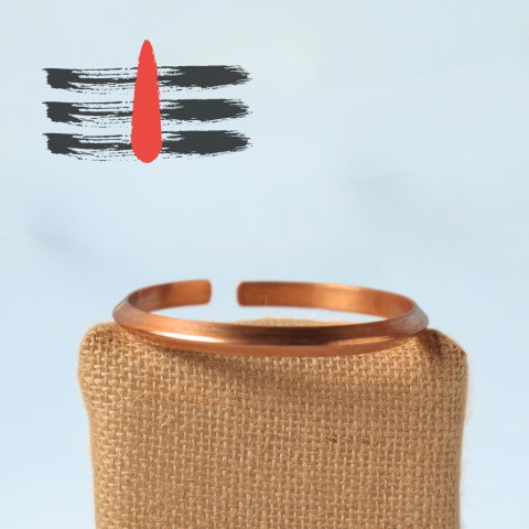 Schlanke Kupfermanschette. Traditionelles Kada-Design. Hergestellt aus reinem Kupfer M5 Schlanke Kupfermanschette. Traditionelles Kada-Design. Hergestellt aus reinem Kupfer M5